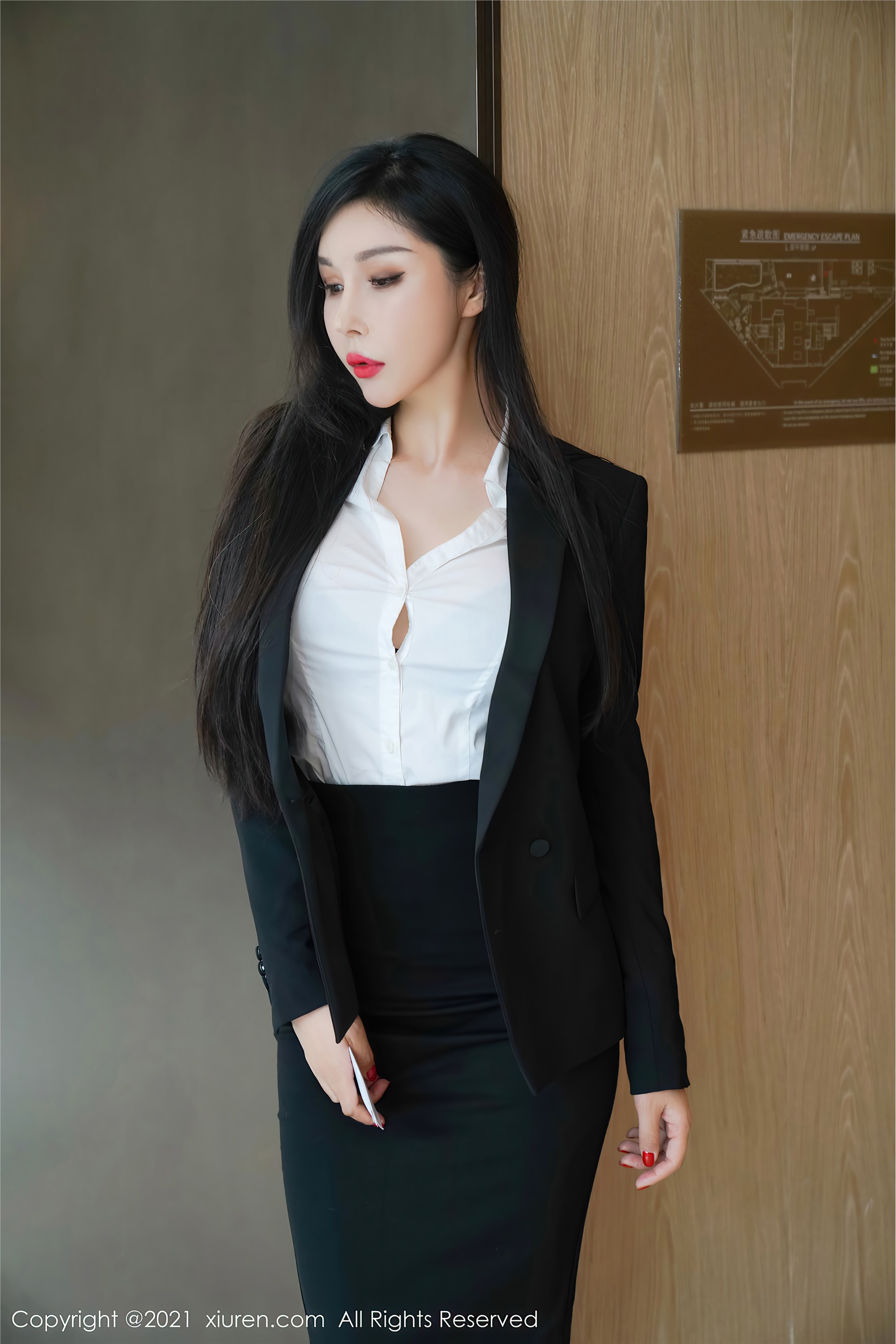 XIUREN秀人网 2021.07.15 No.3672 田冰冰